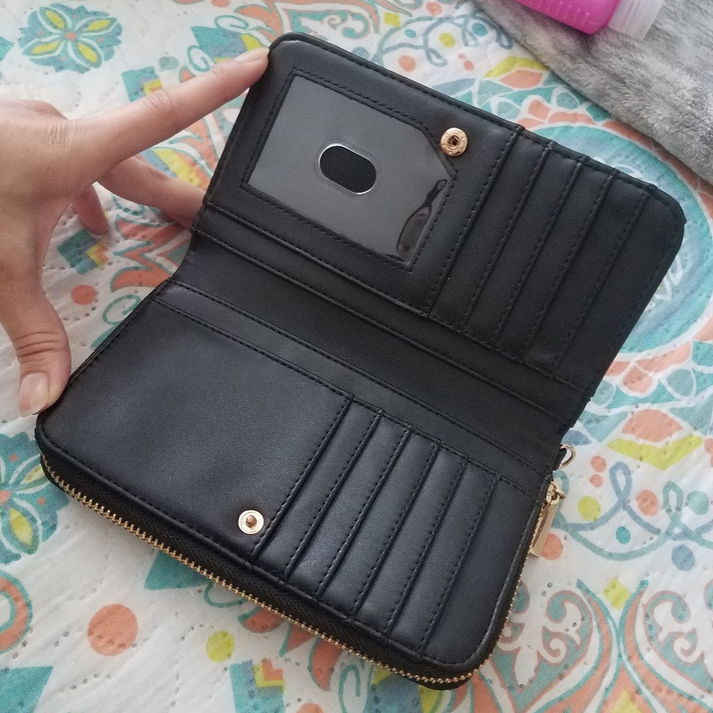 Wallet - Picture 3 of 5